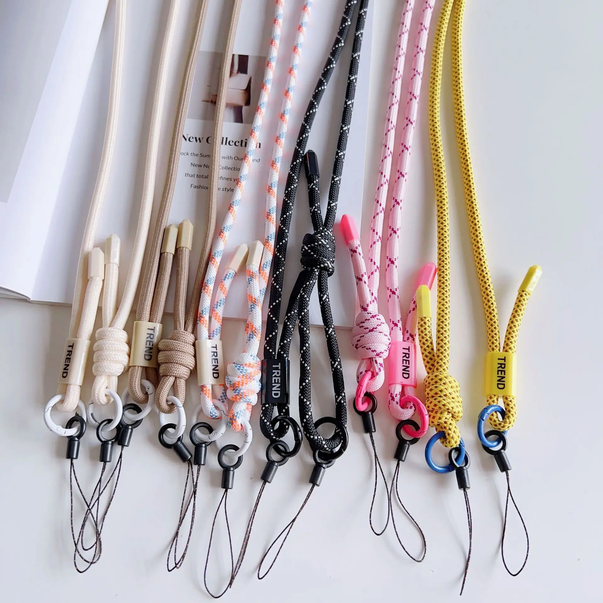 調節可能なユニバーサルフォンストラップ、屋外用ケース、クロス - Crossbody Lanyard Neck Strap Case のレビューと価格